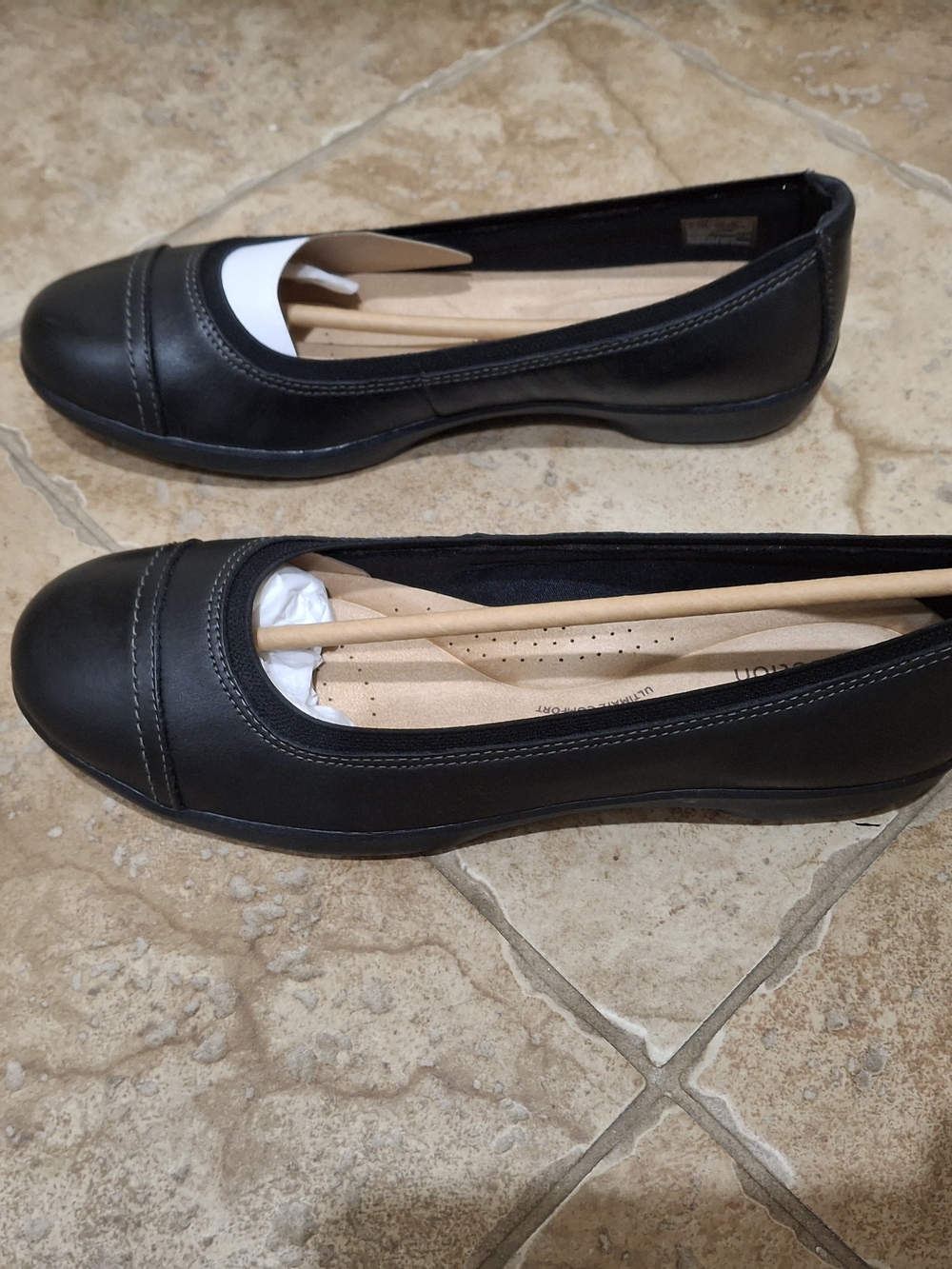 NIB Retail $85 Clarks Black Women's Leather Ballet Flats Style Meadow Opal - Picture 2 of 7